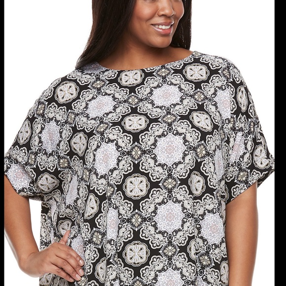 croft & barrow Tops - Croft & Barrow Black and White Geometric Blouse
